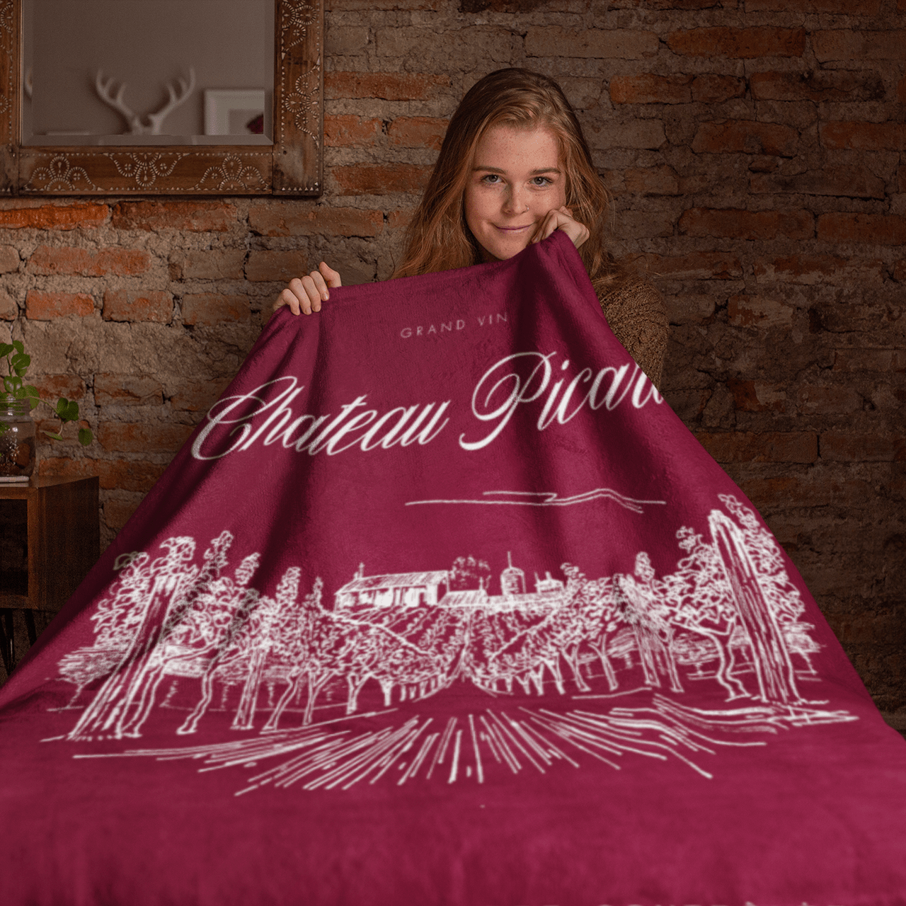 Star Trek: Picard Chateau Picard Vineyard Logo Sherpa Blanket - Paramount Shop