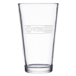 Showtime Sport Schwarz-weißer Umriss Logo Lasergraviertes Pint-Glas